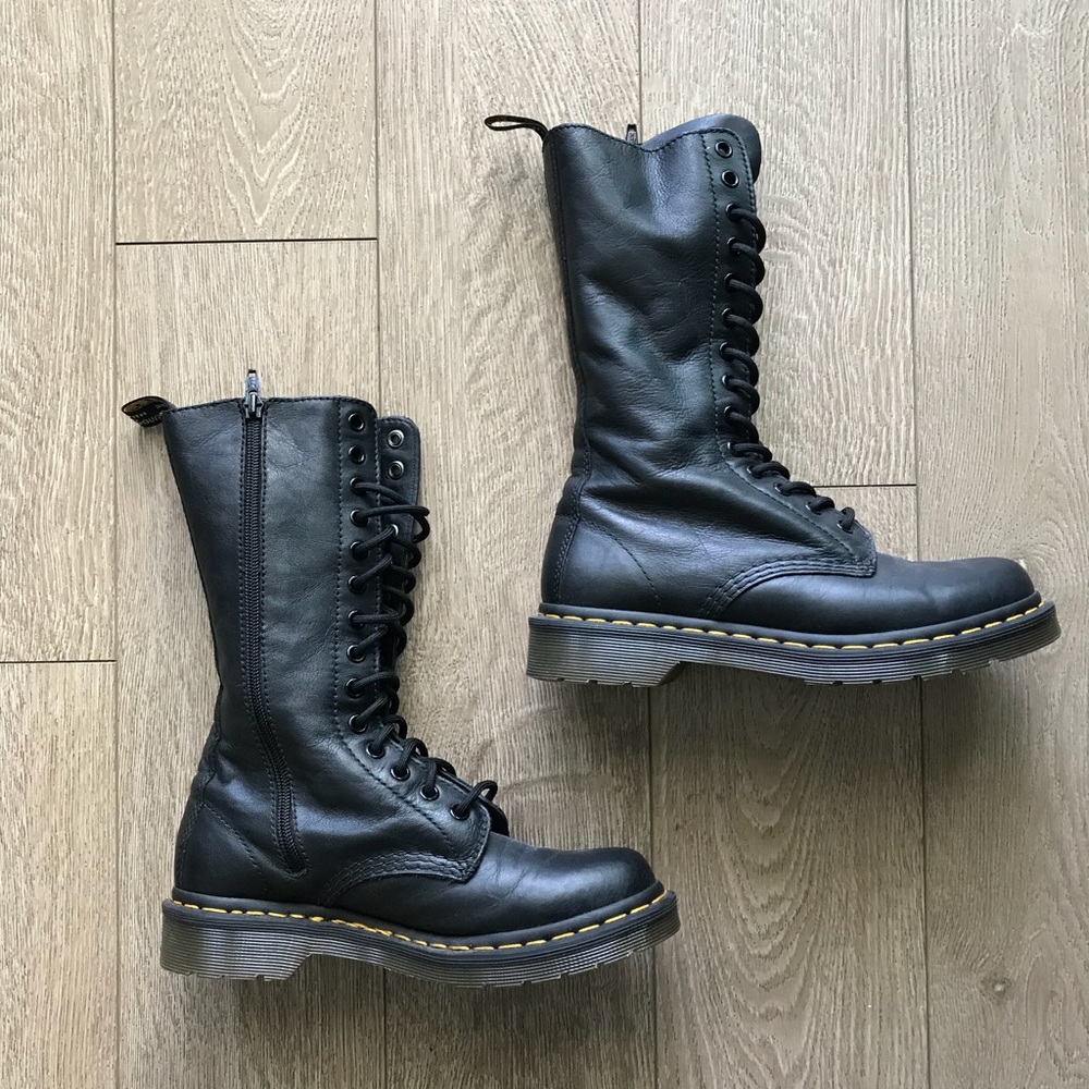 Dr. Marten’s 14 Eye Boots, Black